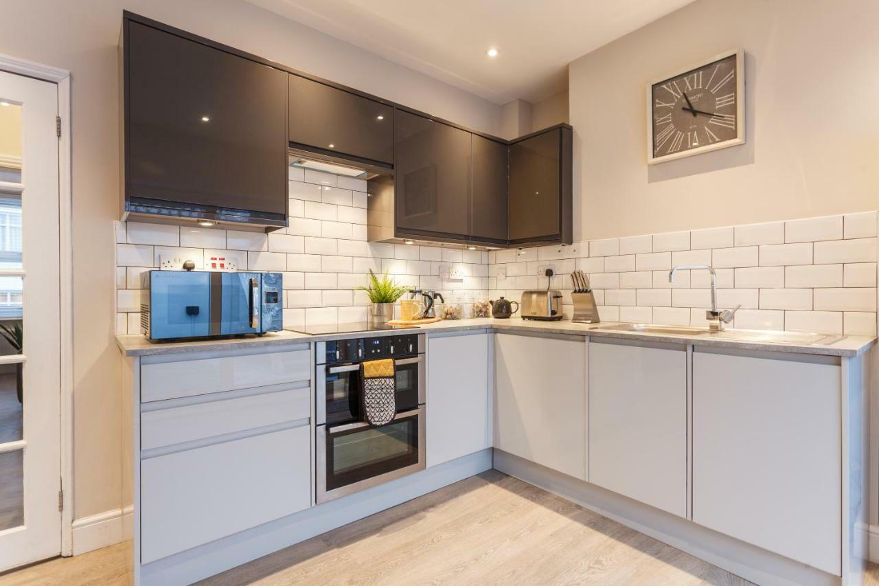 Stylish Town Centre House - 300Mbps, Parking & Sunny Decking Apartment Bournemouth Ngoại thất bức ảnh