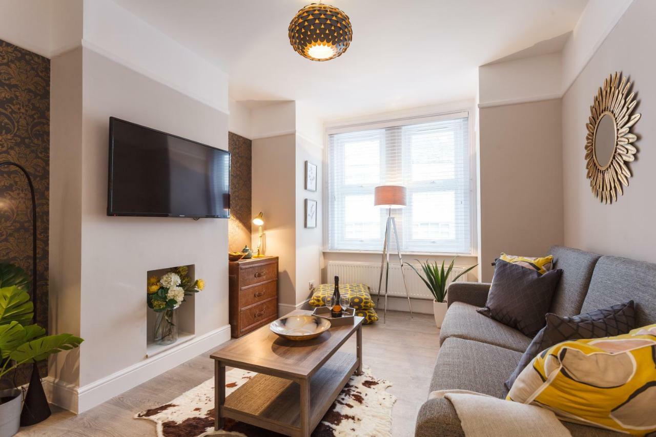 Stylish Town Centre House - 300Mbps, Parking & Sunny Decking Apartment Bournemouth Ngoại thất bức ảnh